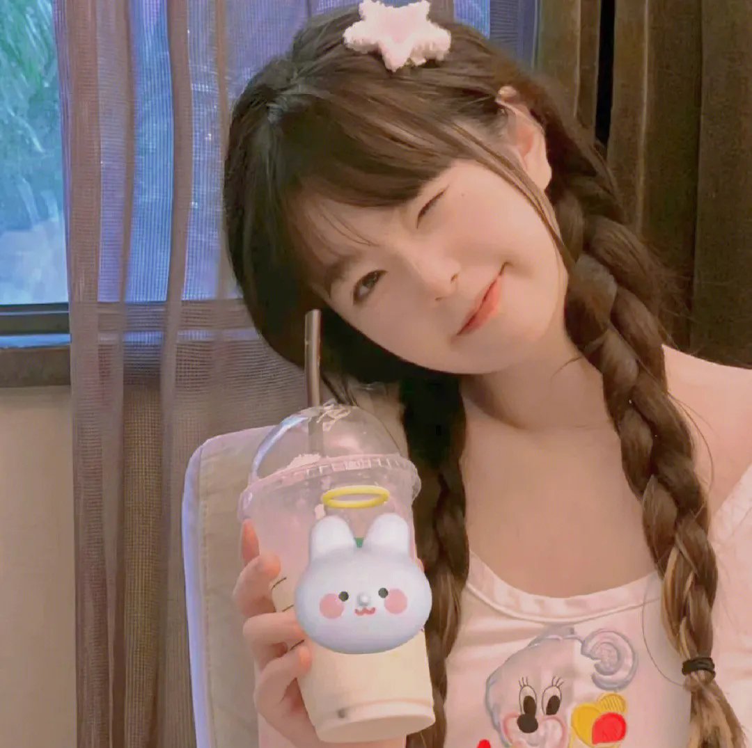 港口的日本姑娘